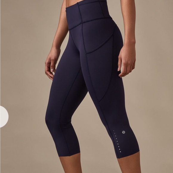Lululemon Fast & Free Crop (19”) Midnight Navy Size 4 - Picture 4 of 16